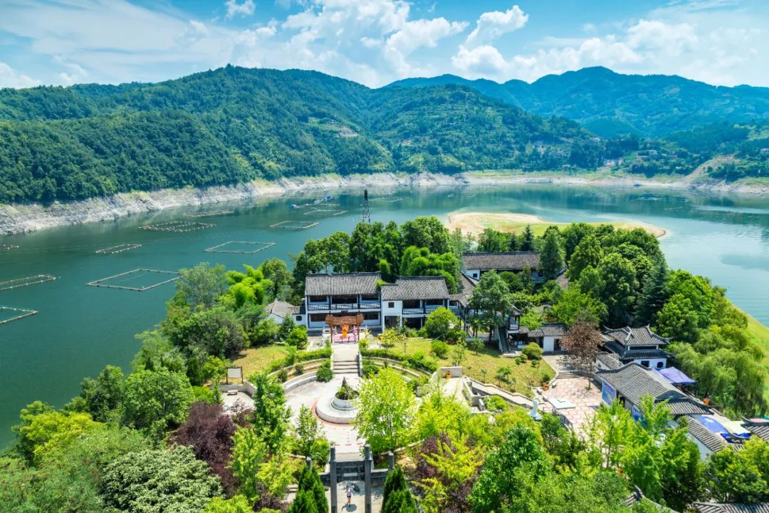 瀛湖半岛古院